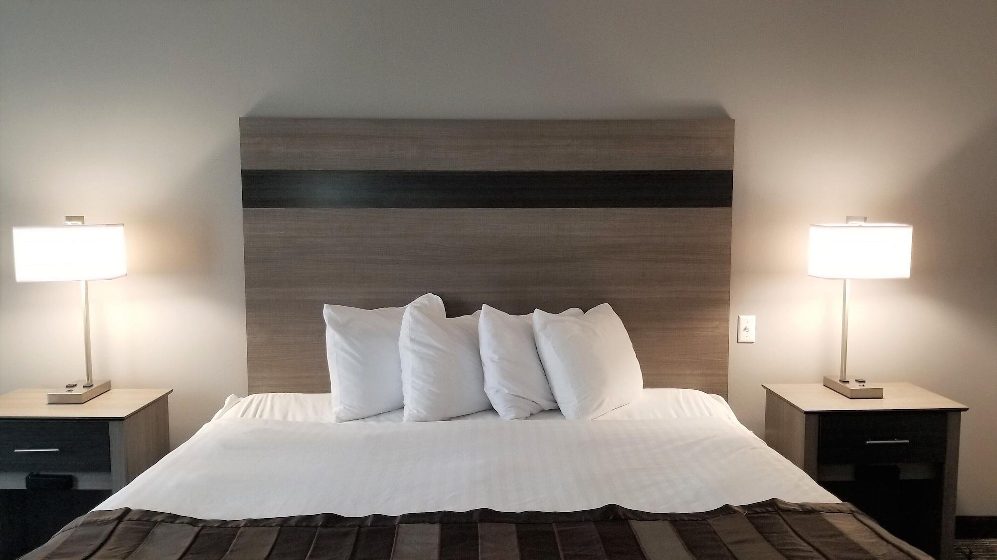 Wingate By Wyndham Hotel