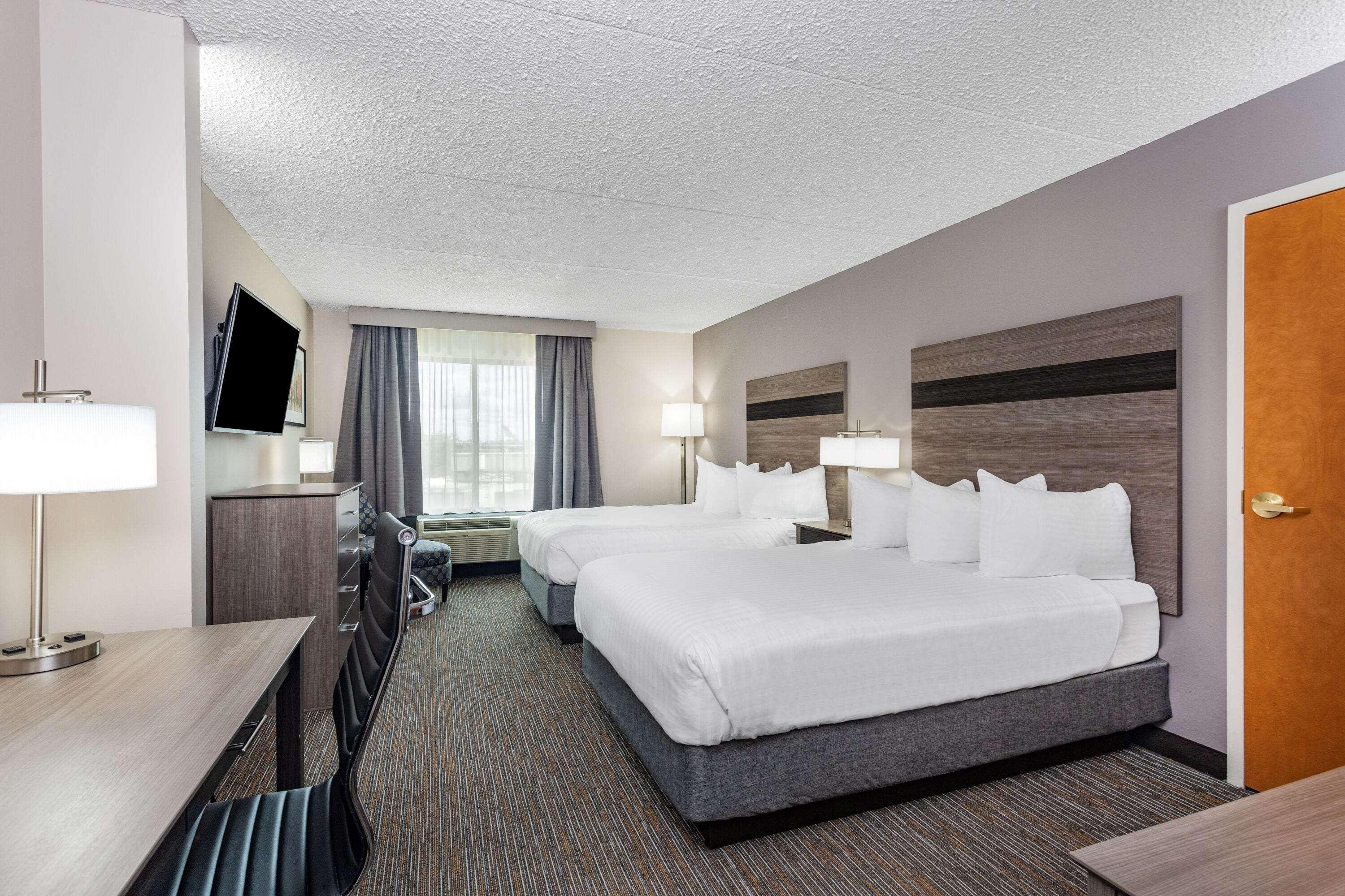 Wingate By Wyndham Hotel