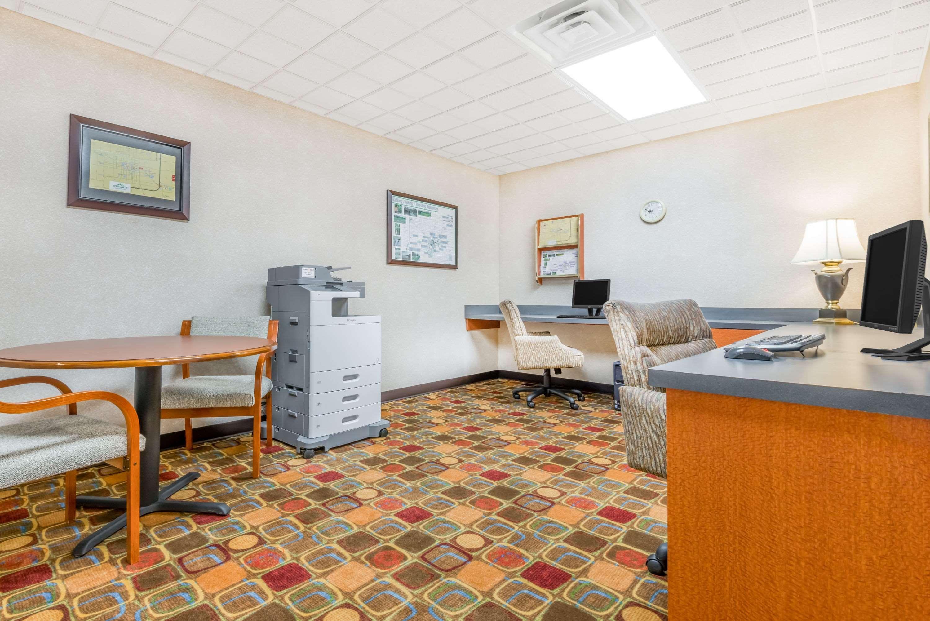 Wingate By Wyndham Hotel