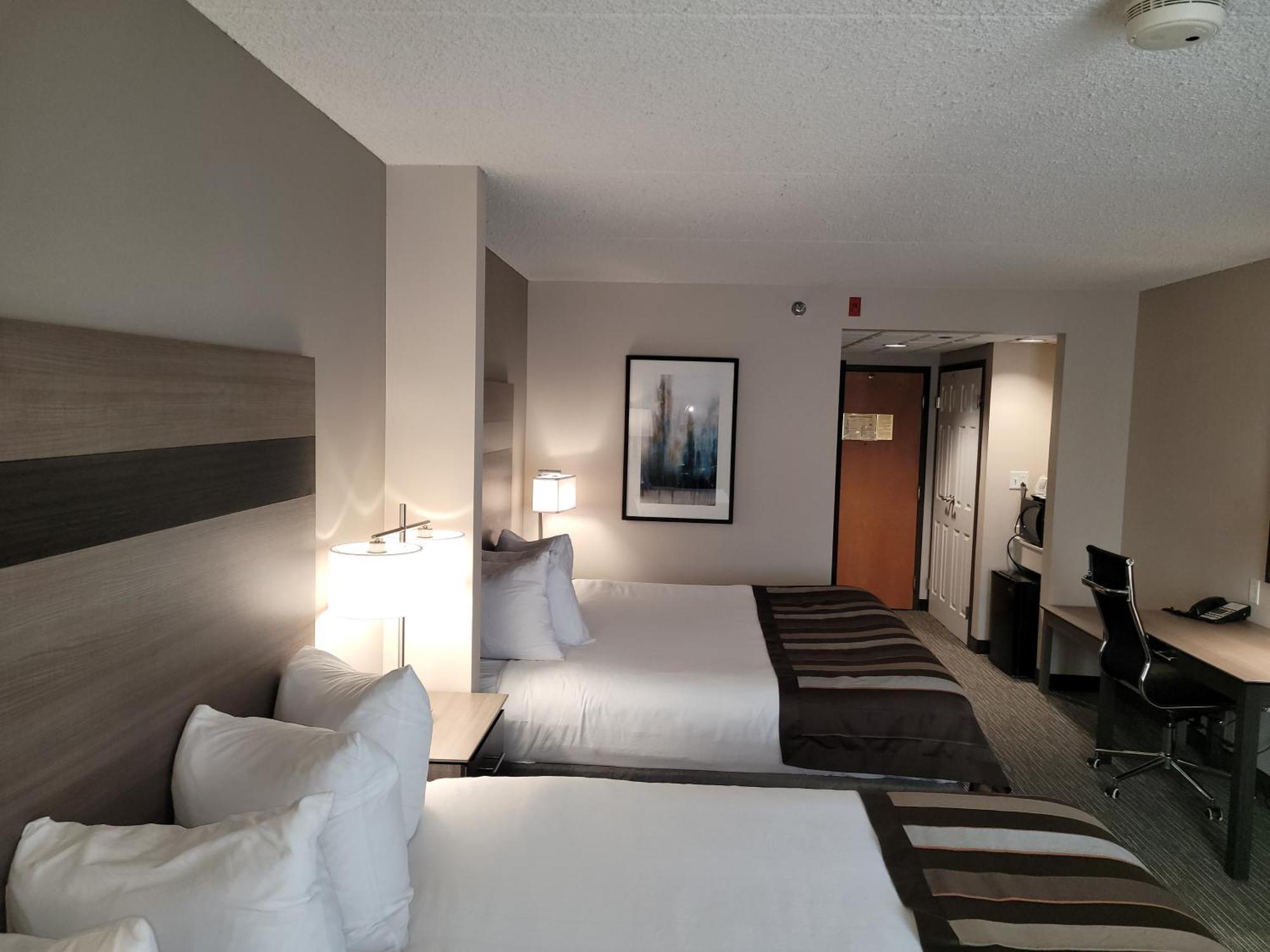 Wingate By Wyndham Hotel 3*